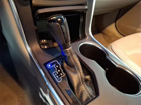 Used 2016 Toyota Camry XLE image 22