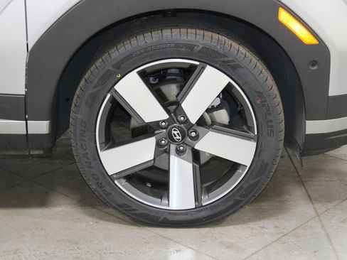 Used 2024 Hyundai Santa Fe Limited FWD image 12
