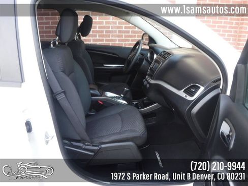 Used 2017 Dodge Journey SE image 9