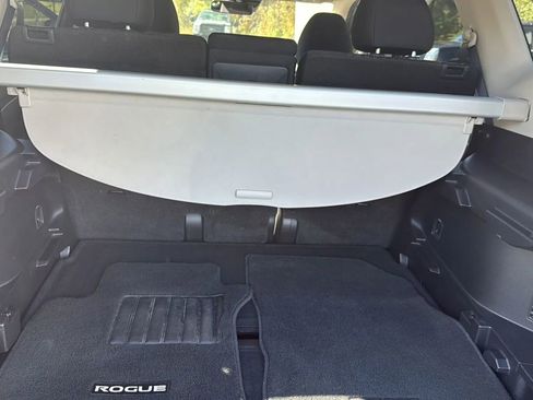 Used 2020 Nissan Rogue SV image 54