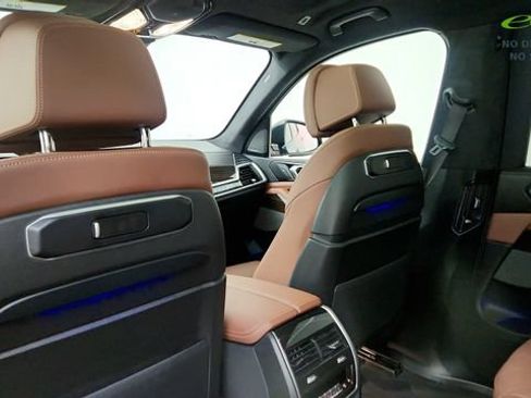 Used 2026 BMW X7 xDrive40i AWD/4WD image 47