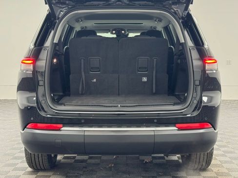 Used 2023 Jeep Grand Cherokee L Laredo w/ Luxury Tech Group I image 9