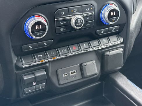Used 2021 GMC Sierra 1500 Elevation image 21