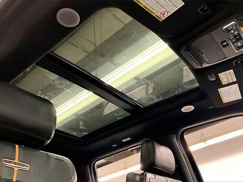 Used 2023 Ford F350 Platinum w/ Tremor Off-Road Package image 16