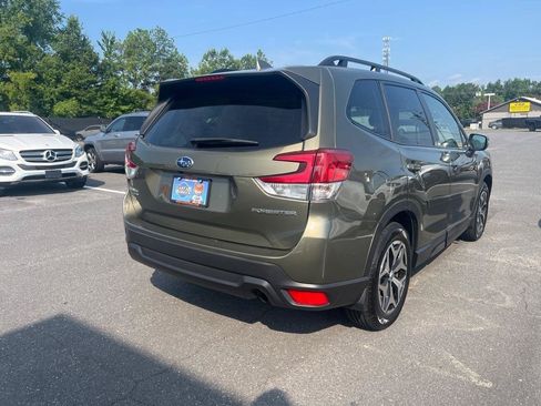 Used 2023 Subaru Forester Premium AWD/4WD image 4