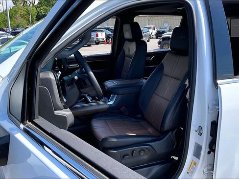 Used 2024 Chevrolet Silverado 2500 High Country AWD/4WD image 22