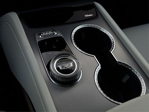 New 2026 Cadillac Vistiq Sport image 27