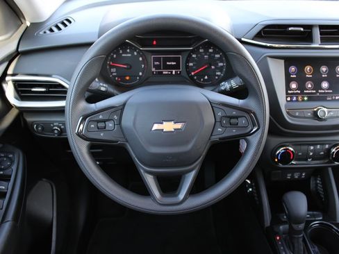 Used 2023 Chevrolet TrailBlazer LS FWD image 21