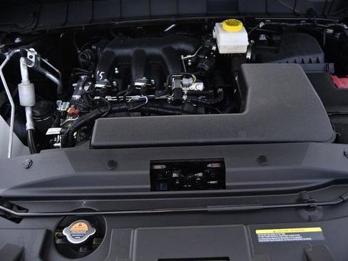 New 2025 Nissan Pathfinder Platinum w/ Cargo Package image 32