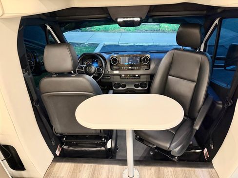 Used 2019 Mercedes-Benz Sprinter 170 image 89