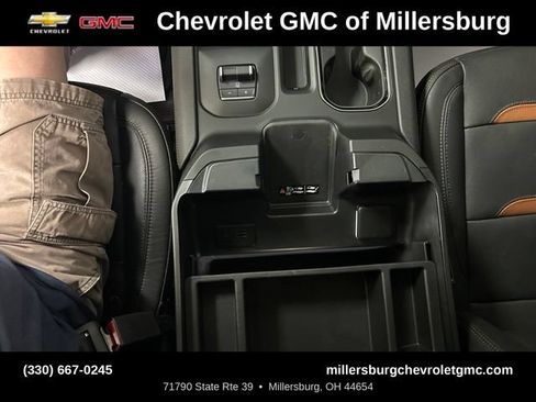 Used 2024 GMC Sierra 2500 AT4 w/ AT4 Premium Plus Package AWD/4WD image 29