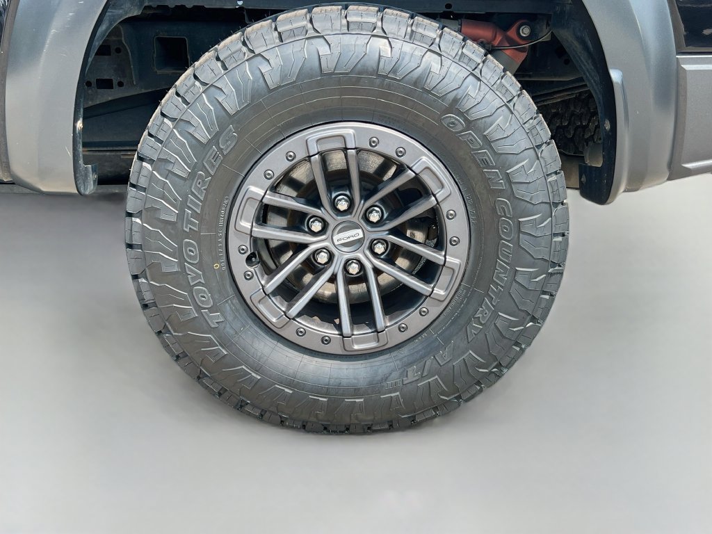 Certified 2019 Ford F150 Raptor w/ Equipment Group 802A Luxury AWD/4WD image 32