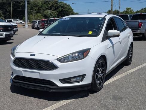 Used 2018 Ford Focus SEL FWD image 7