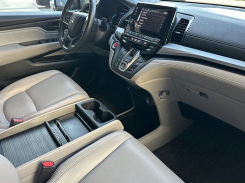 Used 2023 Honda Odyssey EX-L image 18