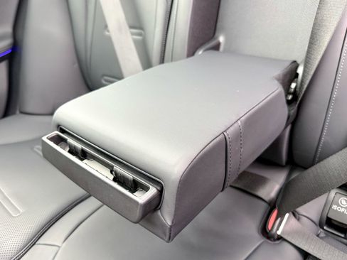 Used 2026 Mercedes-Benz E 53 AMG 4MATIC Sedan image 34