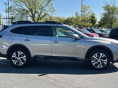 Used 2020 Subaru Outback Limited XT w/ Popular Package #2 AWD/4WD image 4