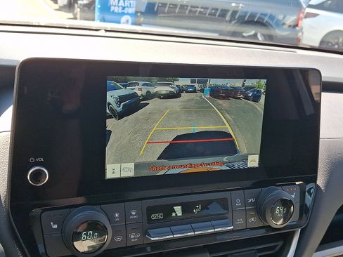 Used 2024 Toyota Grand Highlander AWD image 16
