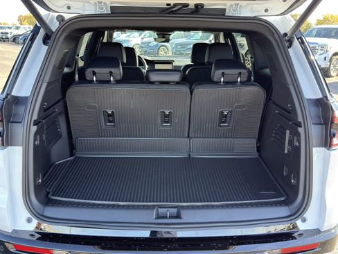 New 2026 GMC Acadia Denali w/ Super Cruise Package image 9