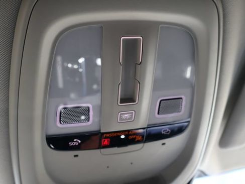 Used 2024 Volvo S60 B5 Core FWD image 18