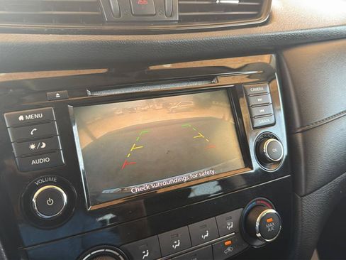 Used 2019 Nissan Rogue S w/ Special Edition Package FWD image 24