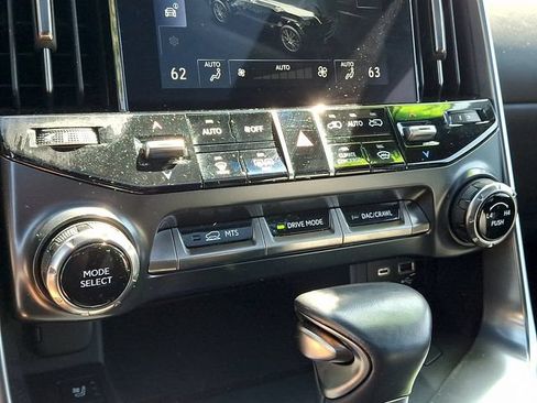 Used 2024 Lexus LX 600 4WD w/ Interior Upgrade Package image 17