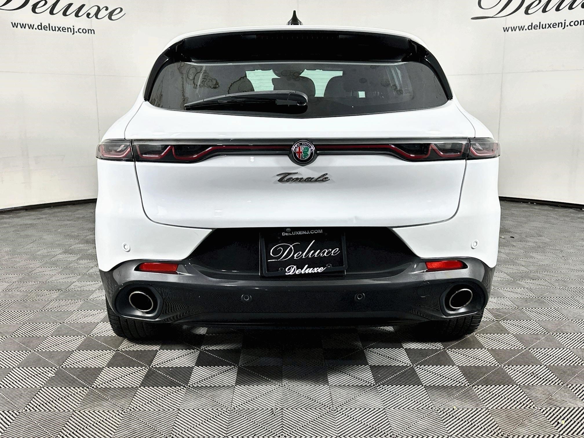 Used 2024 Alfa Romeo Tonale Veloce AWD/4WD image 5