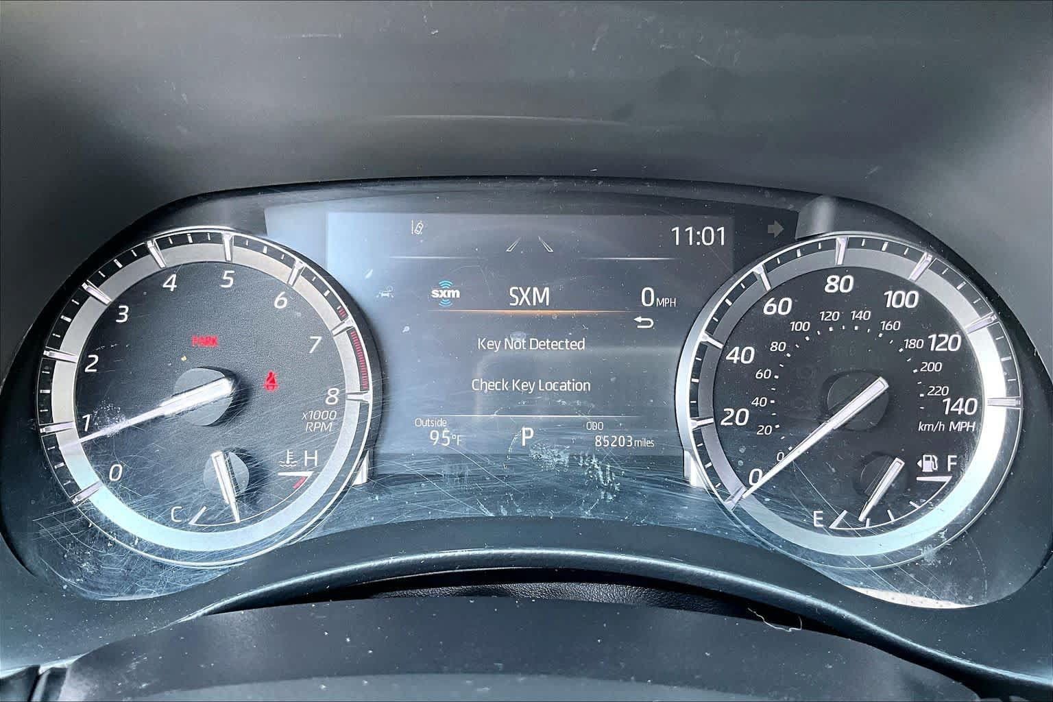 Used 2021 Toyota Highlander XLE AWD/4WD image 24