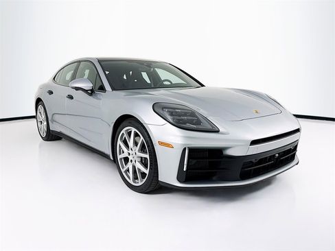 New 2025 Porsche Panamera 4 image 7