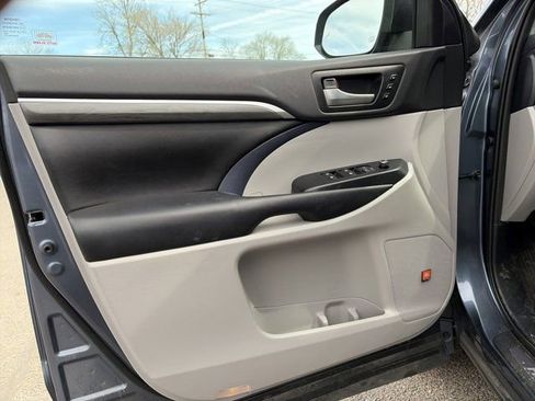 Used 2019 Toyota Highlander Limited Platinum image 15