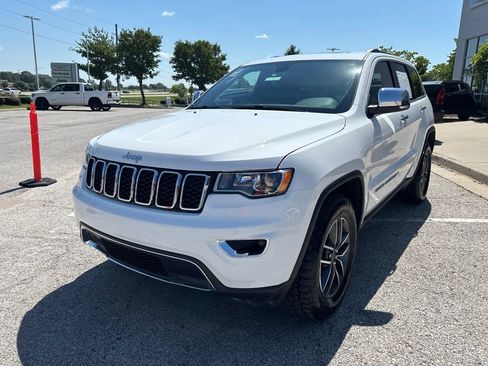Used 2022 Jeep Grand Cherokee Limited AWD/4WD image 12