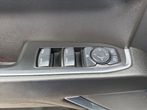 Used 2025 Chevrolet Silverado 1500 LT image 28