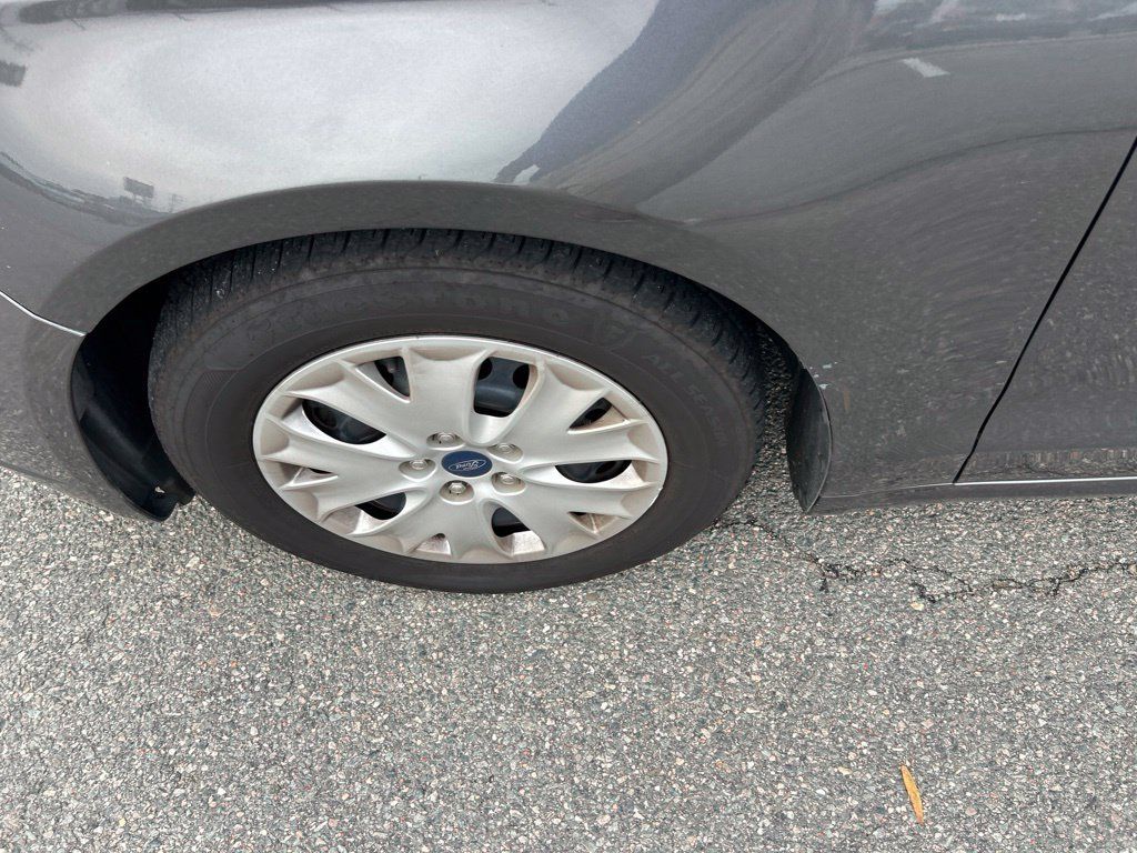 Used 2019 Ford Fusion S FWD image 12