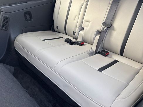 Certified 2025 MAZDA CX-90 3.3 Turbo w/ Preferred Package image 15