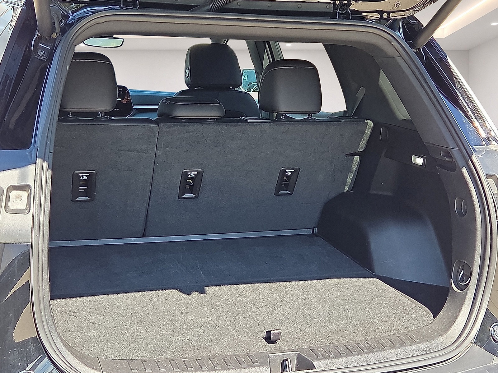 Used 2025 Chevrolet Equinox LT w/ Convenience Package II FWD image 8