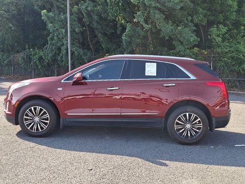 Used 2017 Cadillac XT5 Luxury w/ Driver Awareness Package AWD/4WD image 4