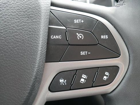 Used 2022 Jeep Cherokee Limited w/ Mopar Interior Package image 24