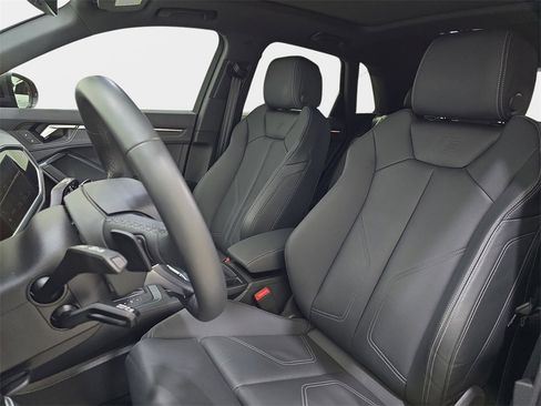 Used 2024 Audi Q3 2.0T Premium Plus w/ Premium Plus Package image 18