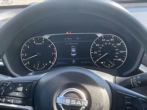 Used 2025 Nissan Altima 2.5 SV FWD image 21