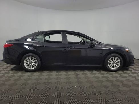 Used 2025 Toyota Camry LE image 10