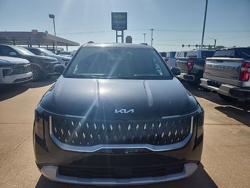 Used 2026 Kia Carnival EX FWD image 2