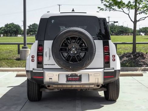 Used 2025 Land Rover Defender 110 S AWD/4WD image 10