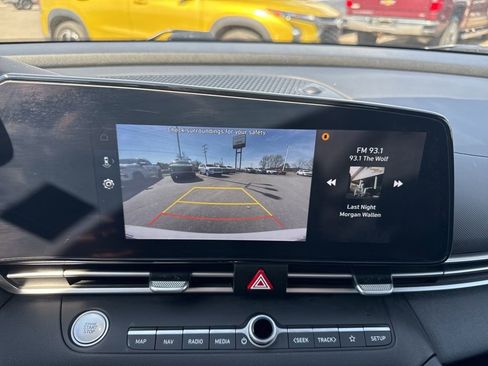 Used 2023 Hyundai Elantra SEL w/ Convenience Package image 19