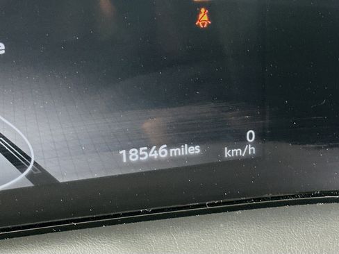 Used 2023 Nissan Ariya FWD image 19