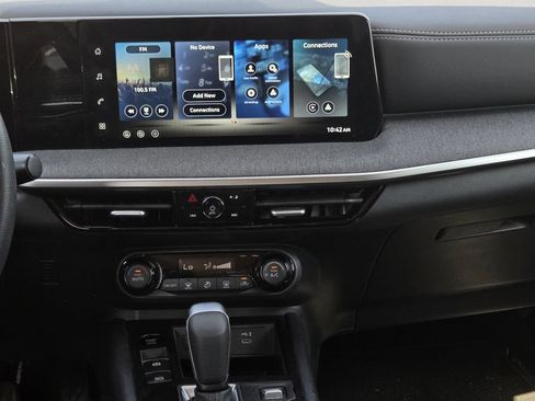 Used 2026 Nissan Kicks SV FWD image 10