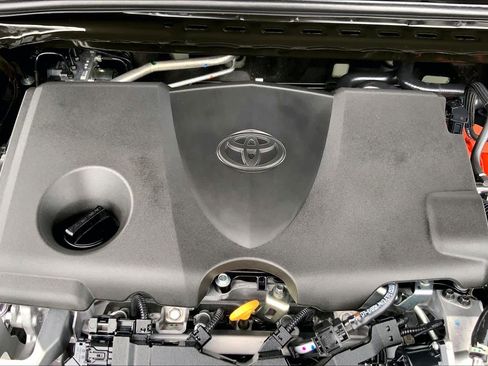 Certified 2026 Toyota Camry LE FWD image 32