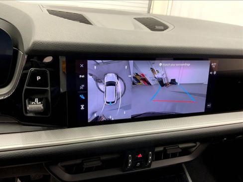 Used 2025 Porsche Cayenne image 25