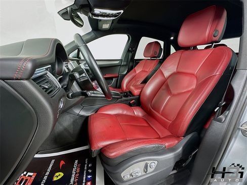 Used 2016 Porsche Macan S image 16