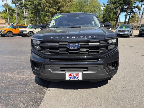 Used 2025 Ford Expedition Max Active AWD/4WD image 2