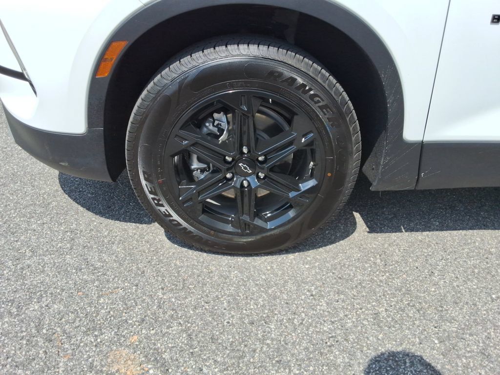 Certified 2023 Chevrolet Blazer LT FWD image 10