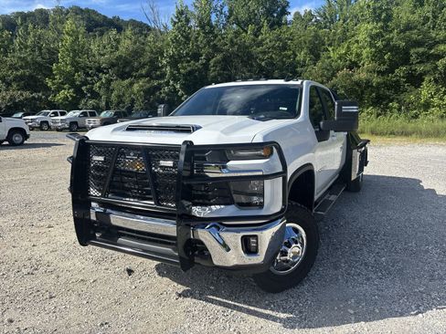 New 2025 Chevrolet Silverado 3500 LT w/ Convenience Package image 11